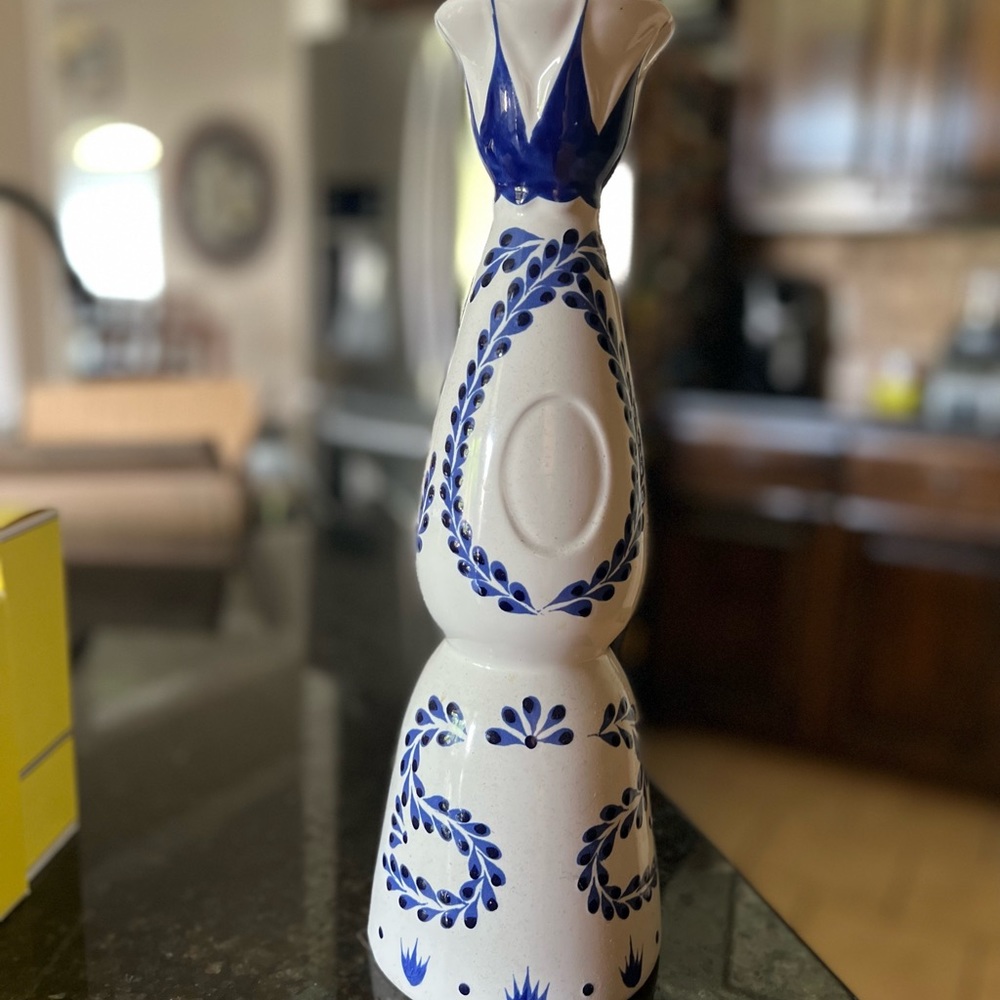 Clase Azul display Bottle (empty) with bell top included! So pretty!